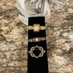 NWOT Vintage Brooch Set